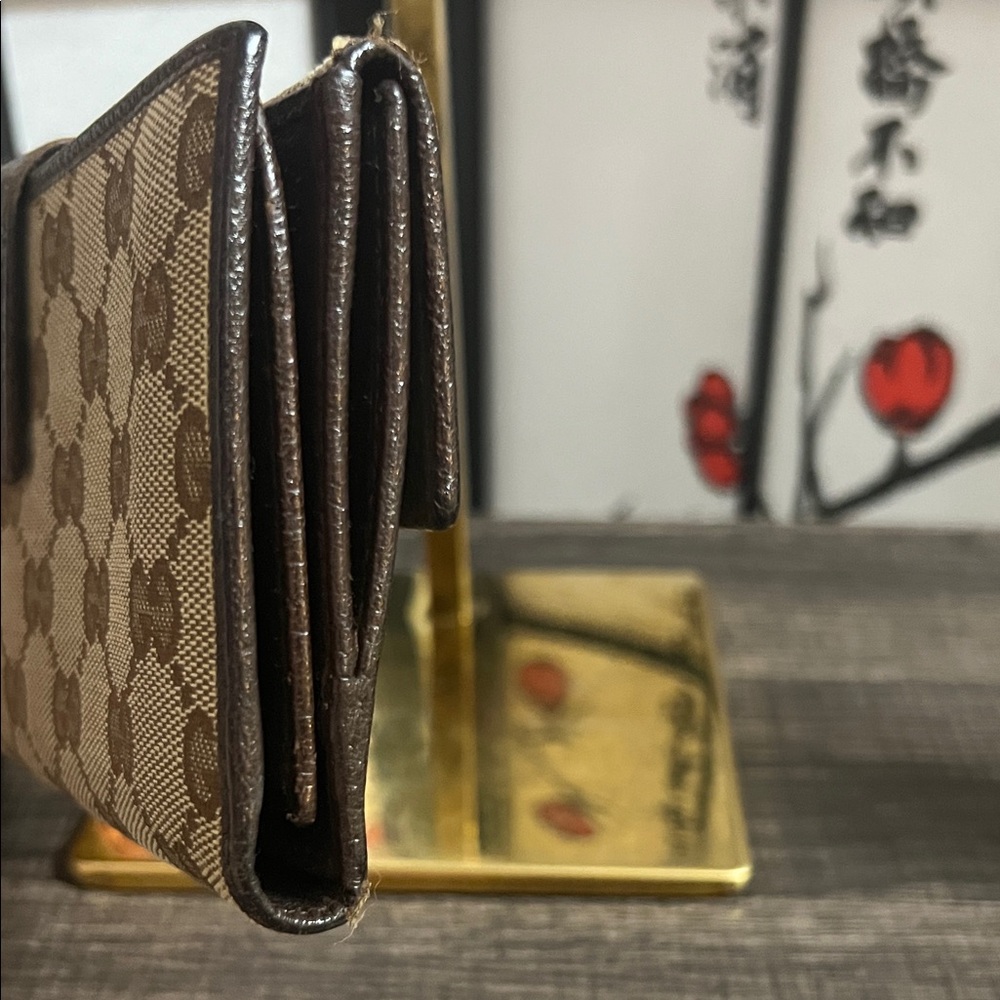 ⭐️Gucci Beige and Brown Monogram Wallet - Picture 5 of 14